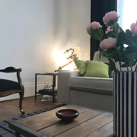 Apartment Le Saint Julien 2 - Hypercentre - Proche Thermes & Parcs - Chic